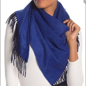 NEW Blue Burberry Mega Check Cashmere Scarf, triangle shape. NO BOX